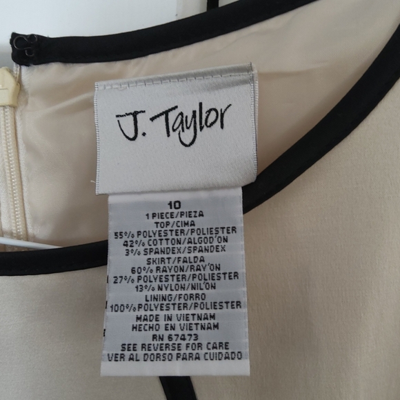 Dress - Picture 5 of 10